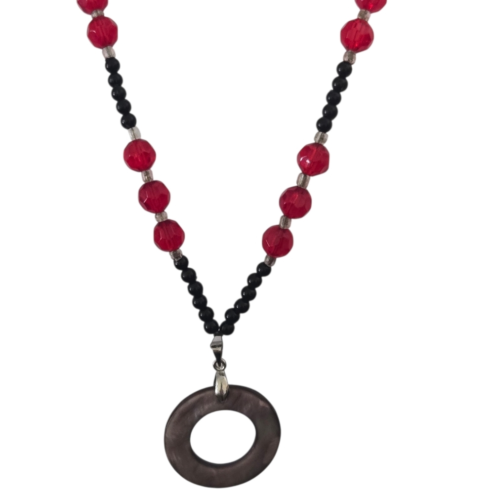 Red & Black Necklace Seed Beads & Glass Beads W/Stone Shell Pendant Approx 30"